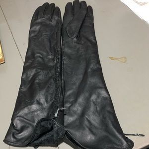 Elbow length leather gloves